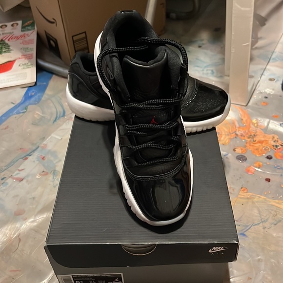 Kids Air Jordan Retro Low 11 - Picture 5 of 7